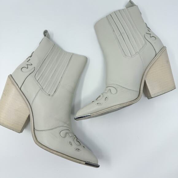 Steve Madden White Western Booties - Picture 12 of 12